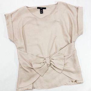 H&M Cream/Light Tan Blouse with Bow Front